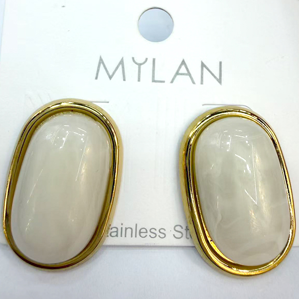 Earrings E24